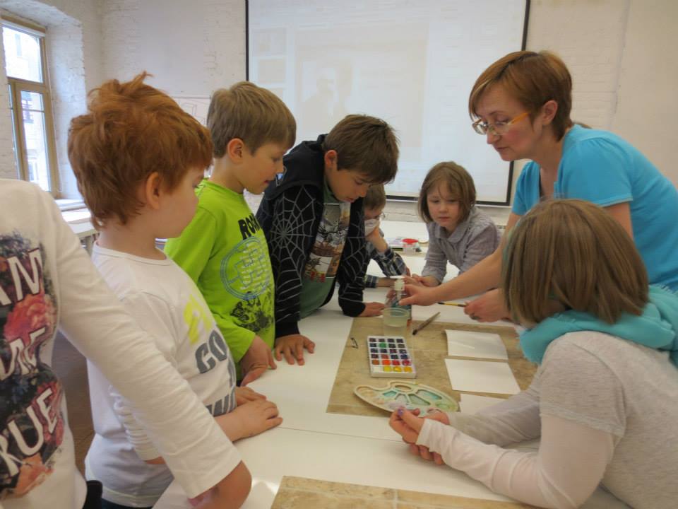 Занятия по живописи и рисованию для детей в центре Москвы